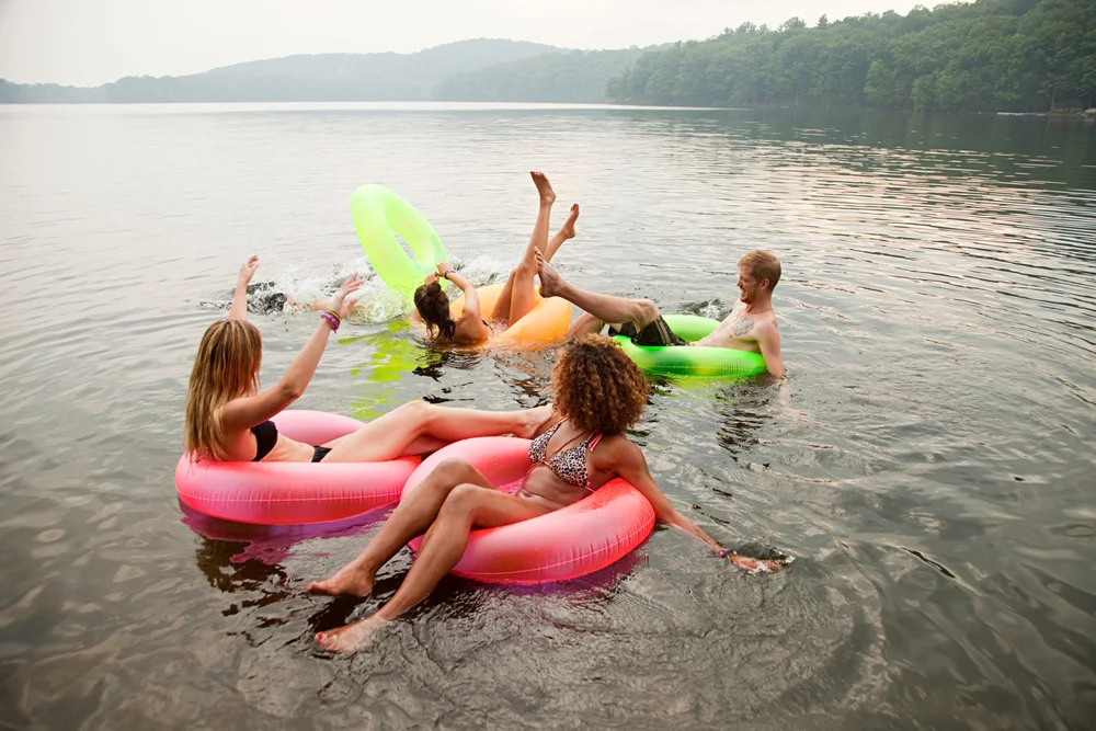 Group on waterrafts on Nantahala Lake